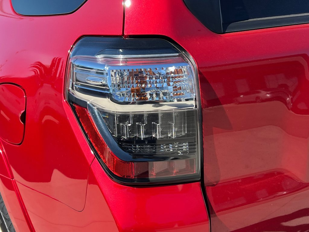 Used 2022 Toyota 4Runner SR5 Premium image 19