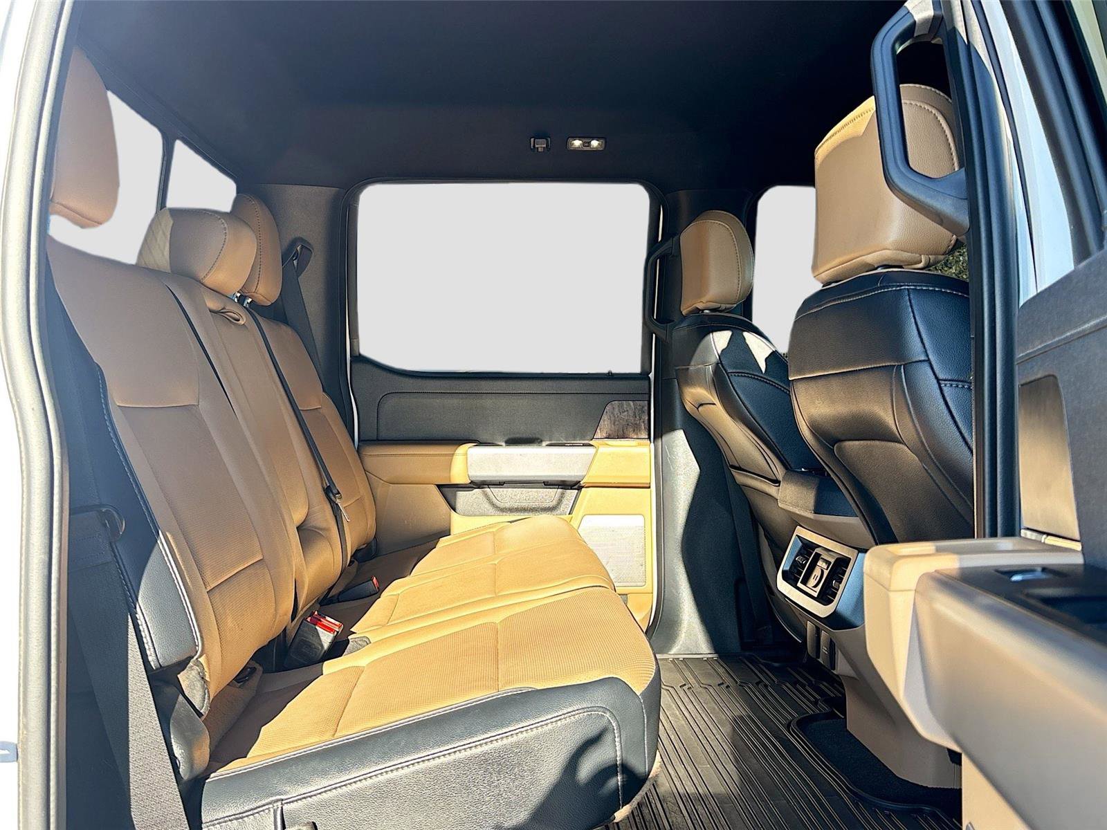 Used 2023 Ford F250 Lariat w/ Chrome Package image 30