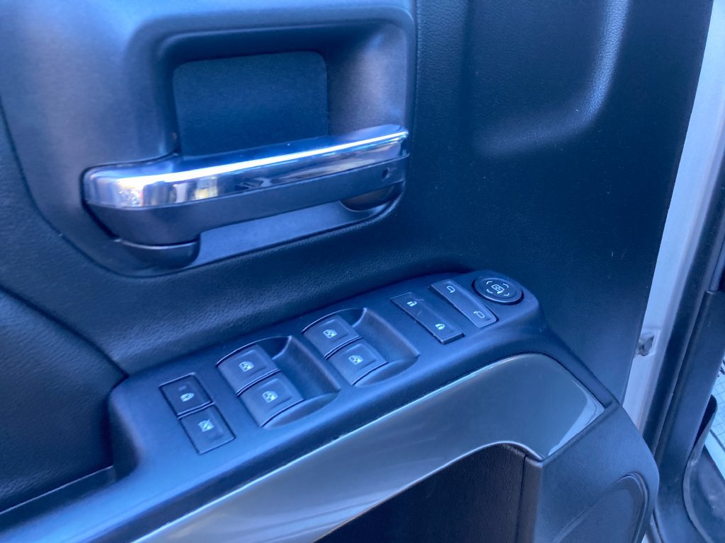 Used 2018 Chevrolet Silverado 1500 LT w/ All Star Edition AWD/4WD image 14