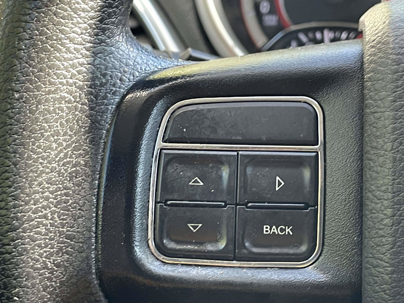 Used 2020 Dodge Journey SE w/ Blacktop Package FWD image 21