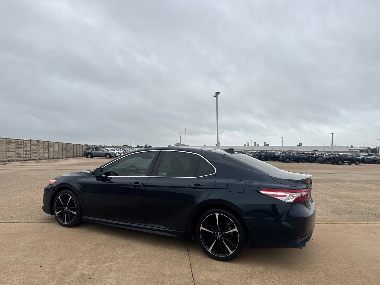 Used 2020 Toyota Camry XSE FWD image 15