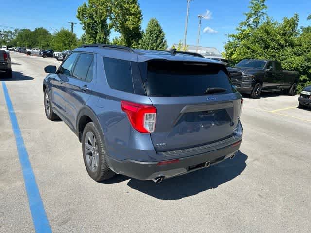 Used 2021 Ford Explorer XLT w/ Equipment Group 202A AWD/4WD image 16