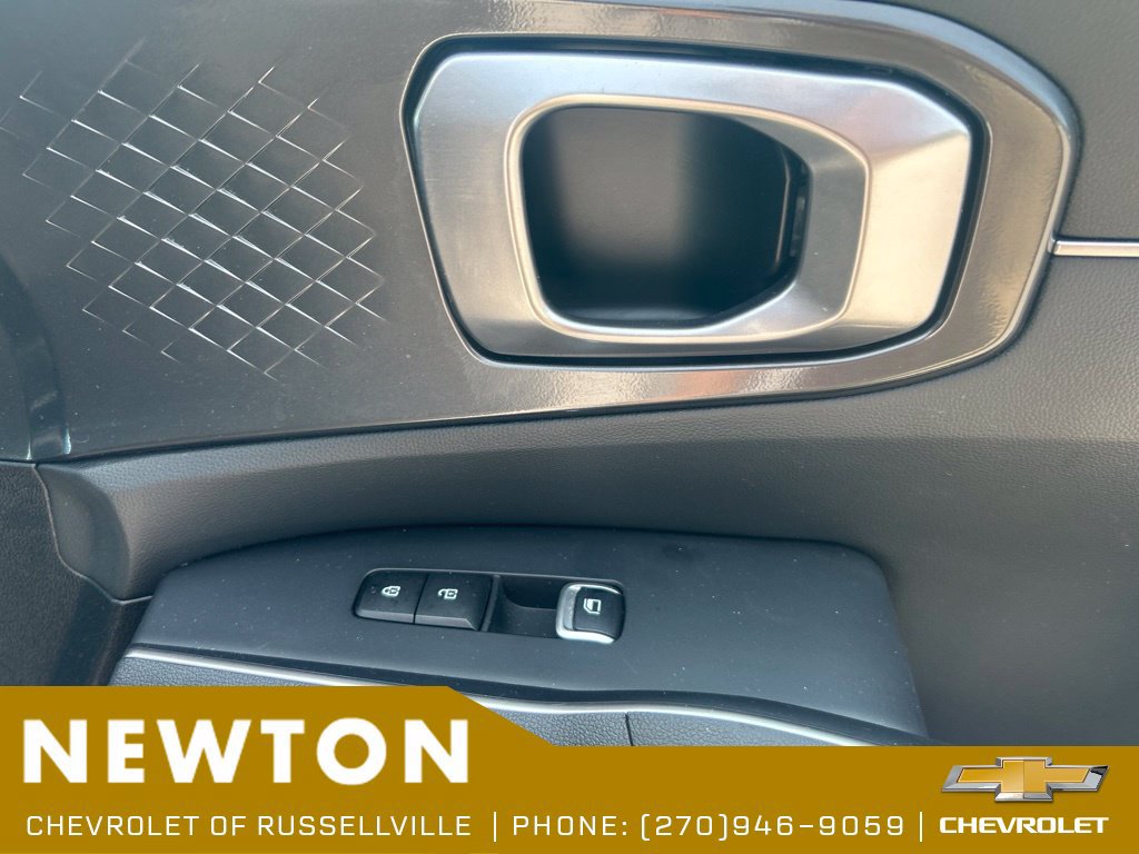 Used 2023 Kia Sorento LX FWD image 26