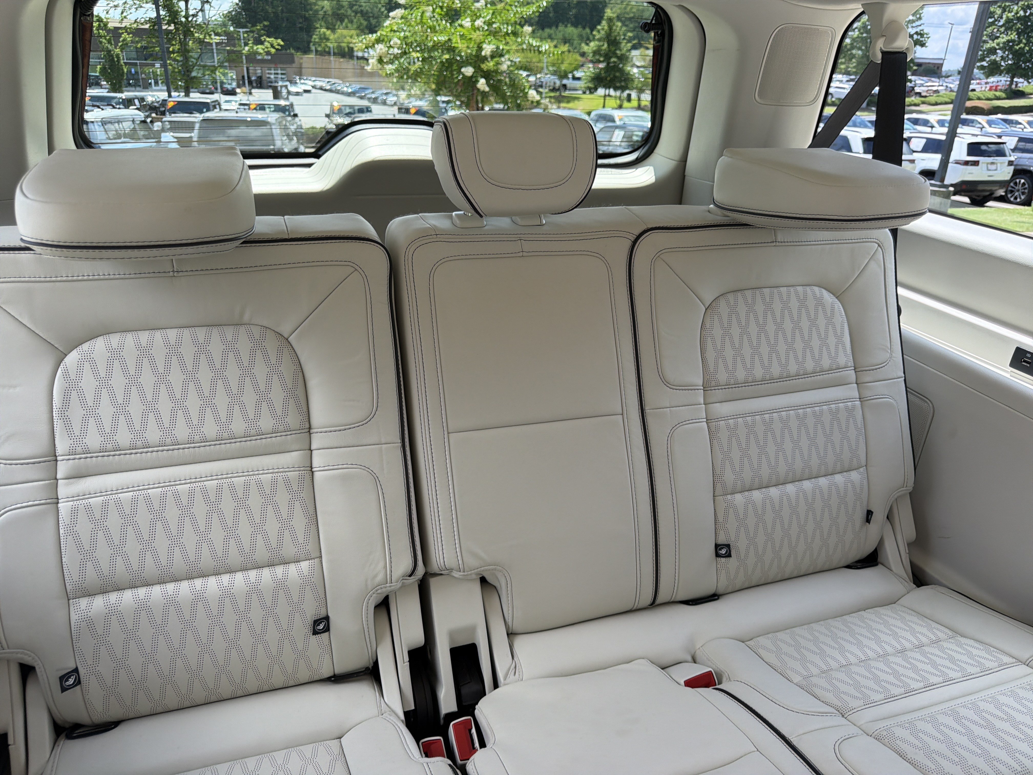 Used 2023 Lincoln Navigator L Black Label AWD/4WD image 16