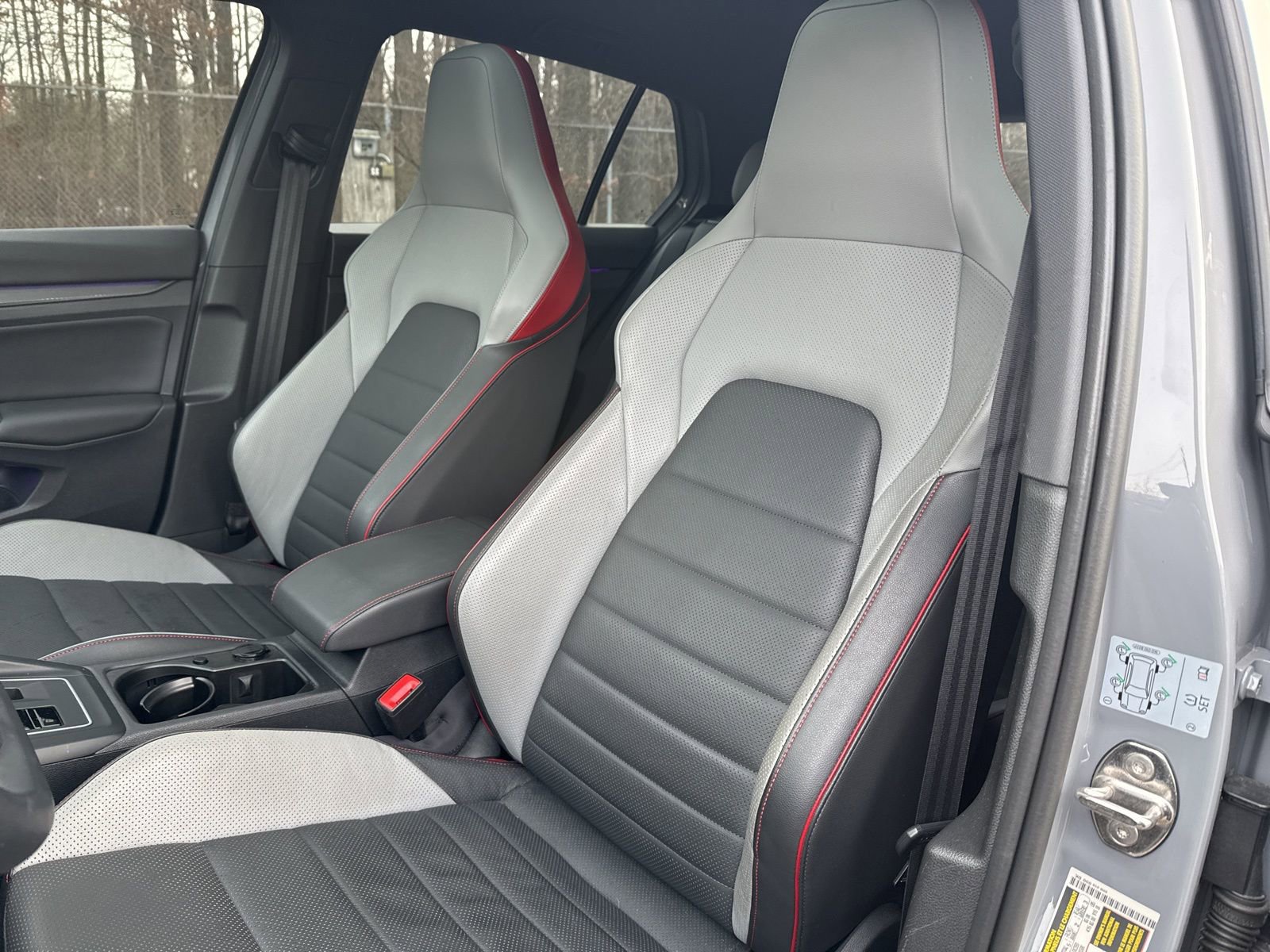 Used 2022 Volkswagen GTI SE image 13