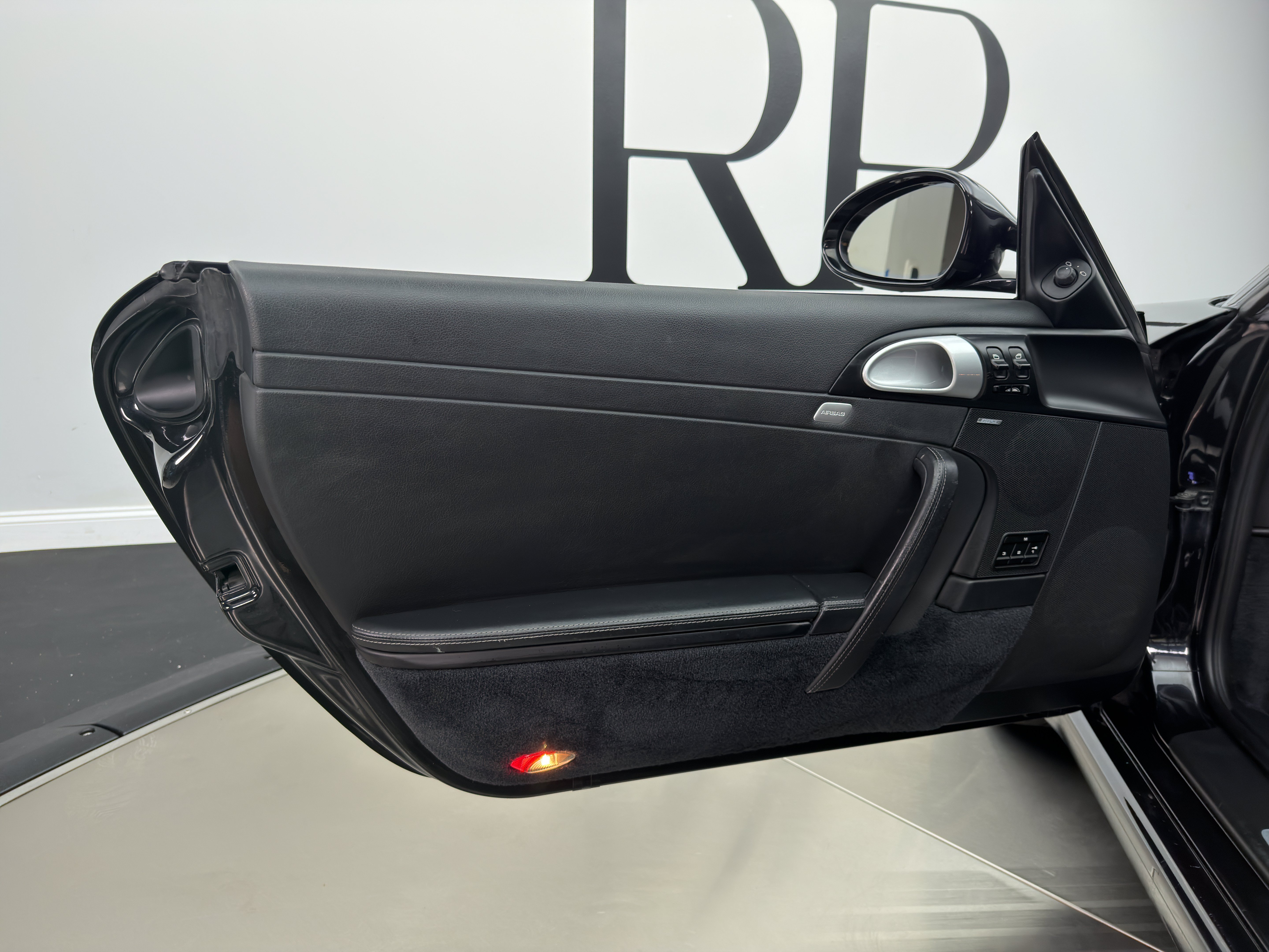 Used 2010 Porsche 911 Carrera S RWD image 24