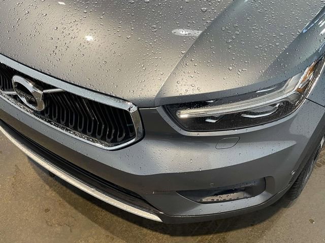 Used 2019 Volvo XC40 T5 Momentum image 7