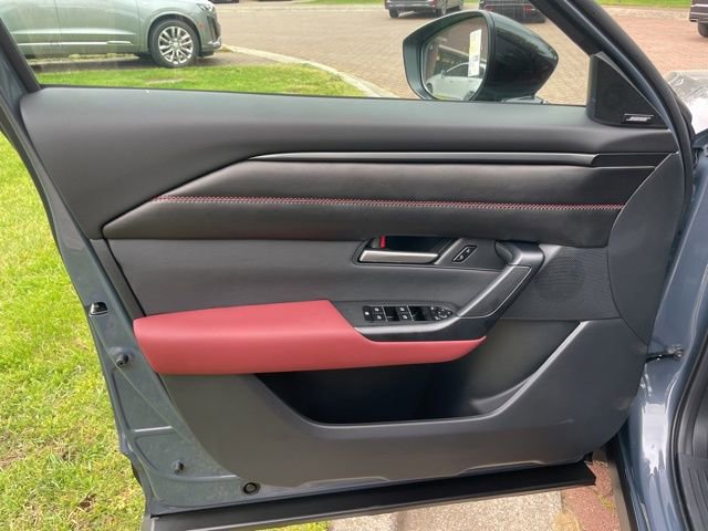 New 2025 MAZDA CX-50 AWD 2.5 Hybrid w/ Cargo Package image 17