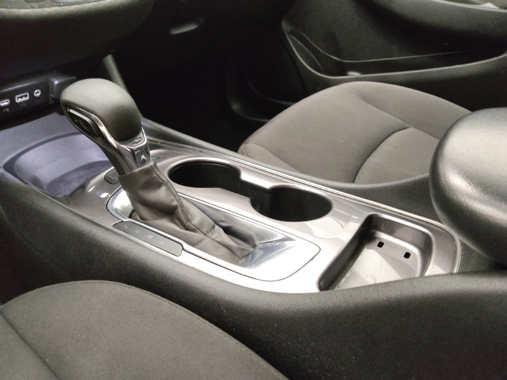 Used 2022 Chevrolet Malibu LS FWD image 26
