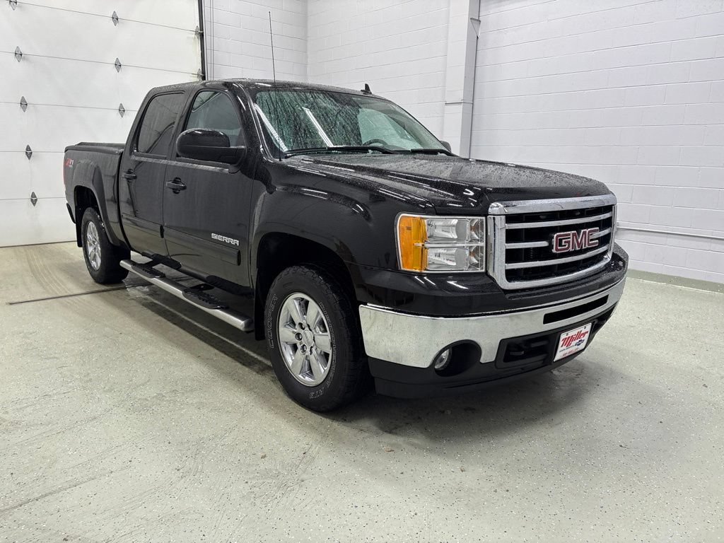 Used 2012 GMC Sierra 1500 SLT w/ SLT Convenience Package AWD/4WD image 2