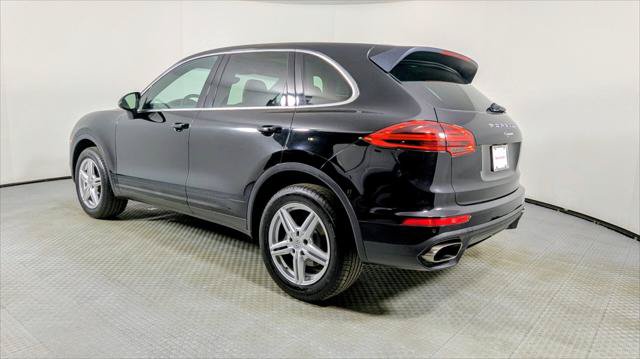 Used 2016 Porsche Cayenne w/ Premium Package AWD/4WD image 4