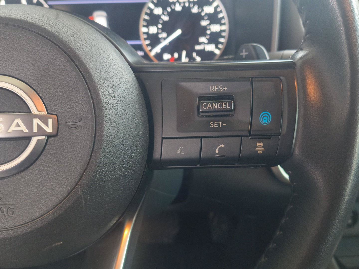 Used 2024 Nissan Rogue SV w/ SV Premium Package FWD image 24