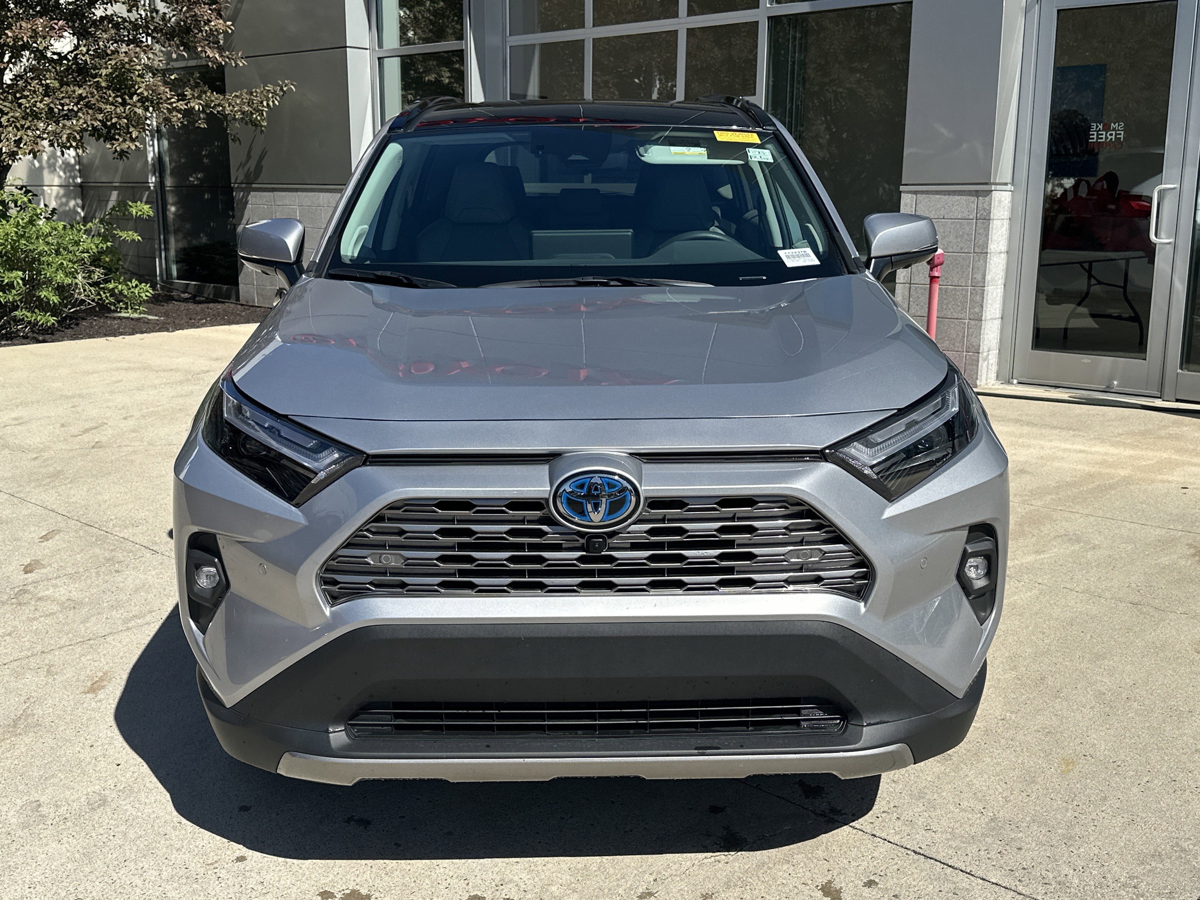 Used 2024 Toyota RAV4 Limited w/ Advanced Technology Package AWD/4WD image 5