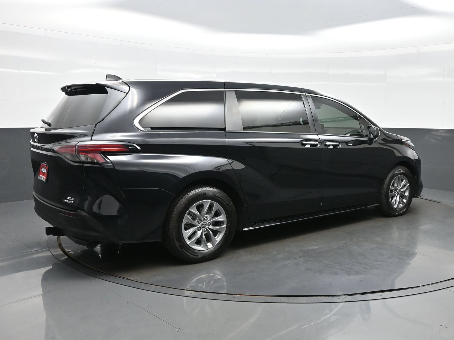 Used 2022 Toyota Sienna XLE FWD image 6