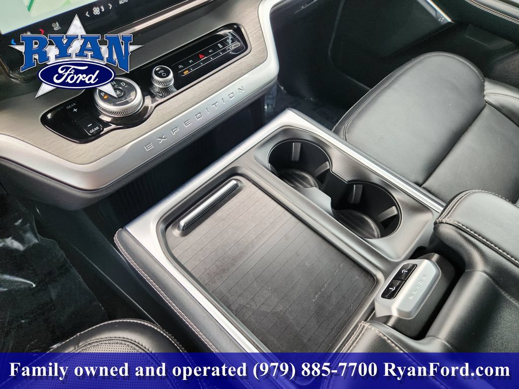 Certified 2025 Ford Expedition Max Platinum AWD/4WD image 15
