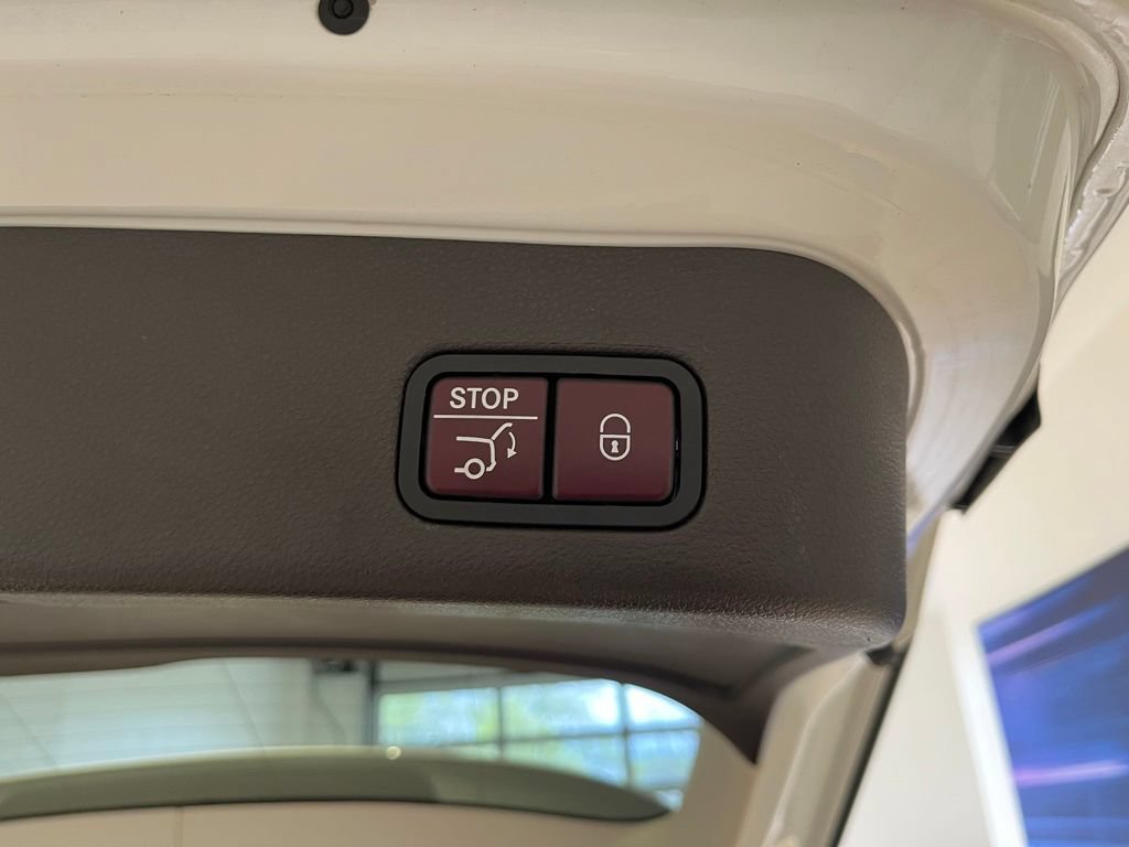 Used 2017 Mercedes-Benz GLE 350 4MATIC image 25