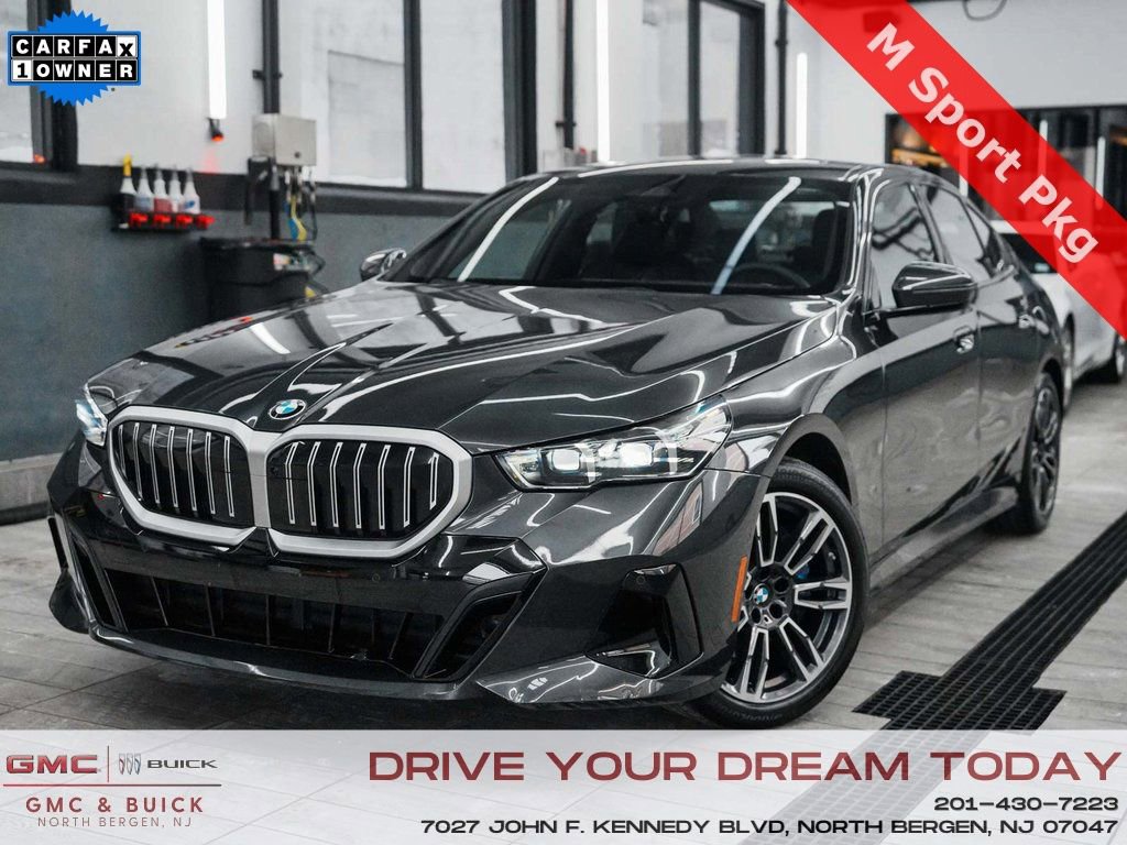 Used 2026 BMW 530i xDrive image 1