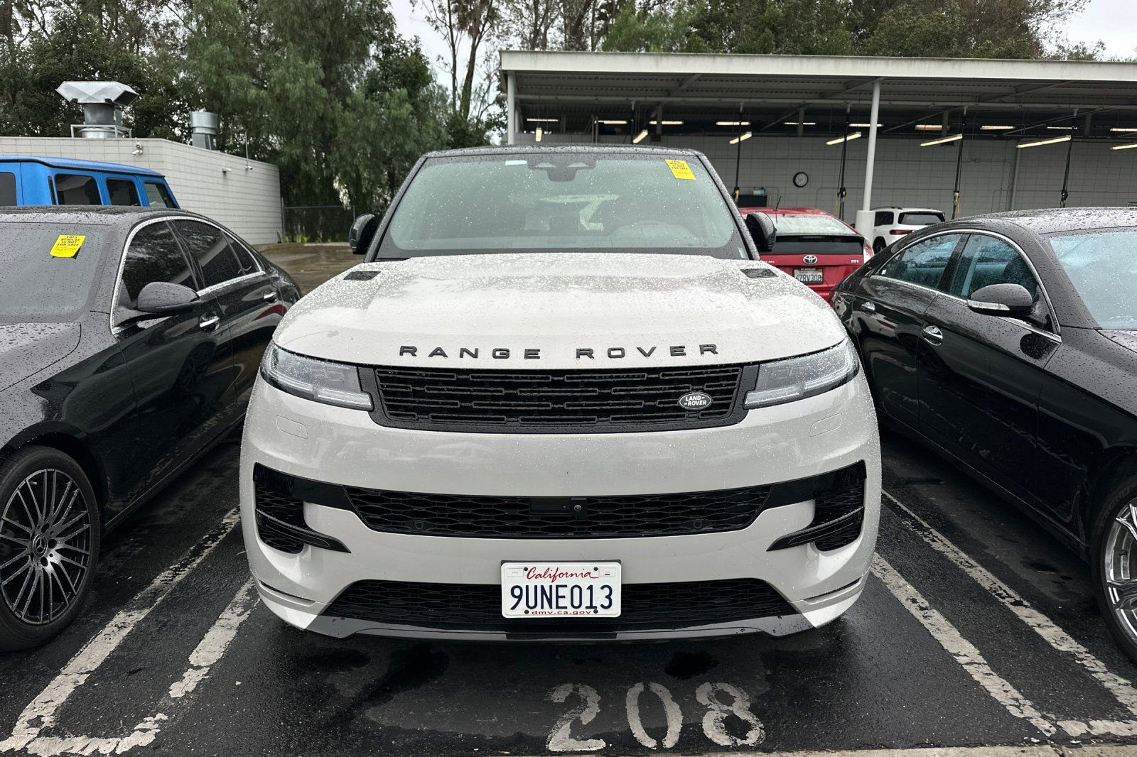 Used 2025 Land Rover Range Rover Sport Dynamic SE image 5