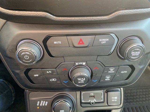Used 2020 Jeep Renegade Altitude image 25