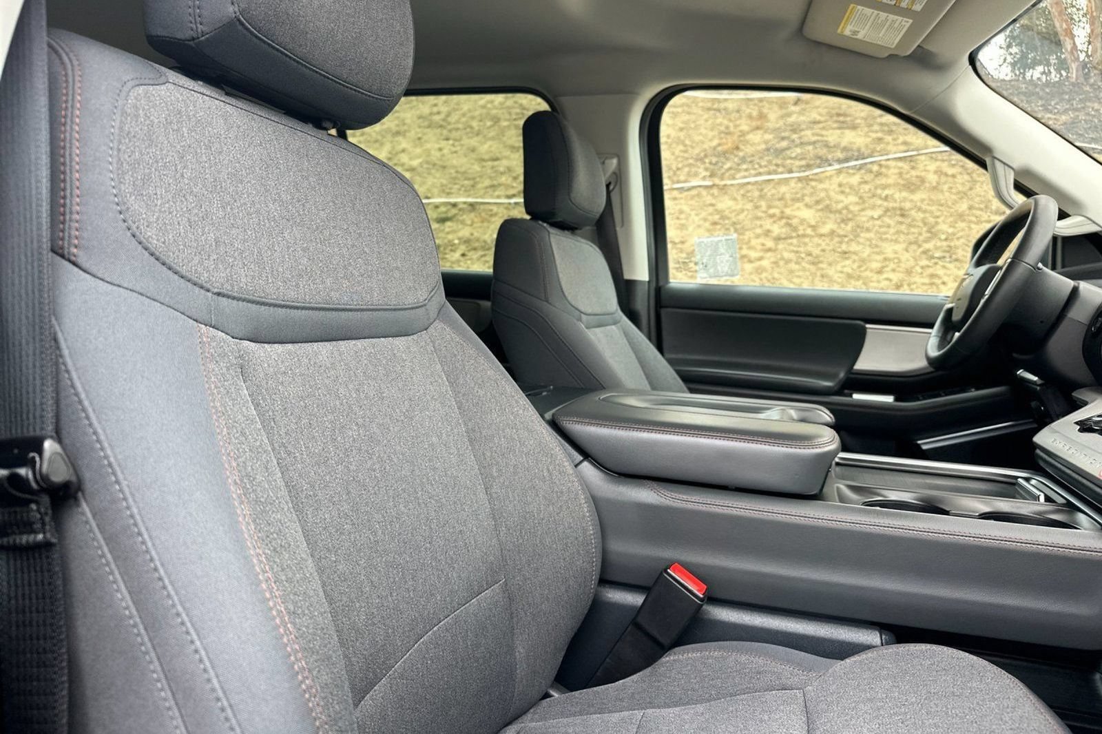Used 2025 Ford Expedition Active AWD/4WD image 22