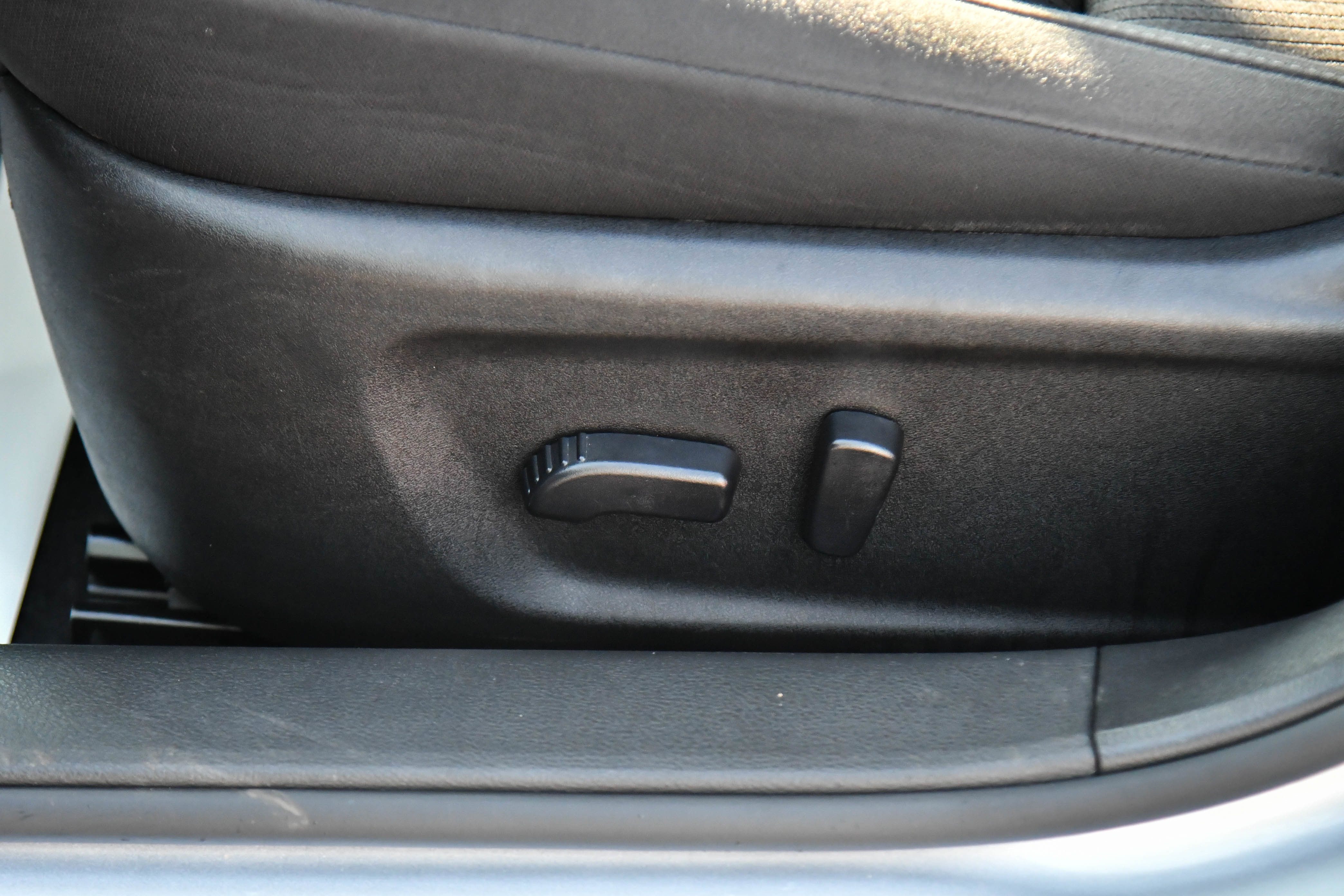 Used 2024 Nissan Altima 2.5 SV image 16