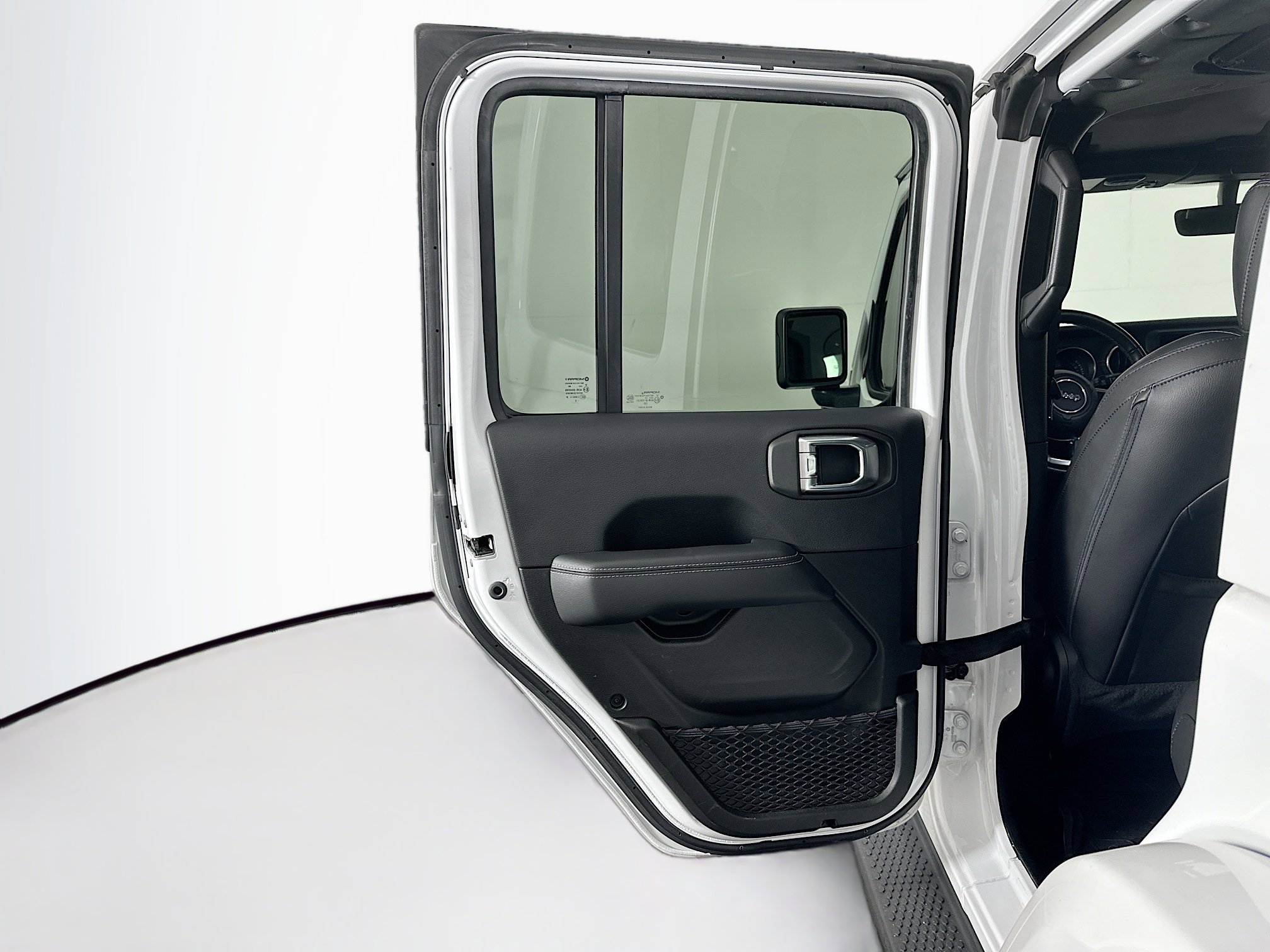 Used 2022 Jeep Wrangler Sahara w/ Cold Weather Group image 25