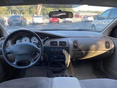 Used 2004 Dodge Intrepid SE image 8