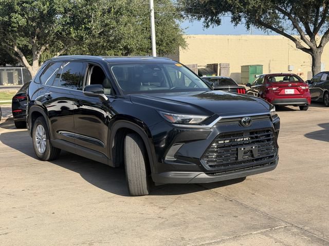 Used 2025 Toyota Grand Highlander AWD image 3
