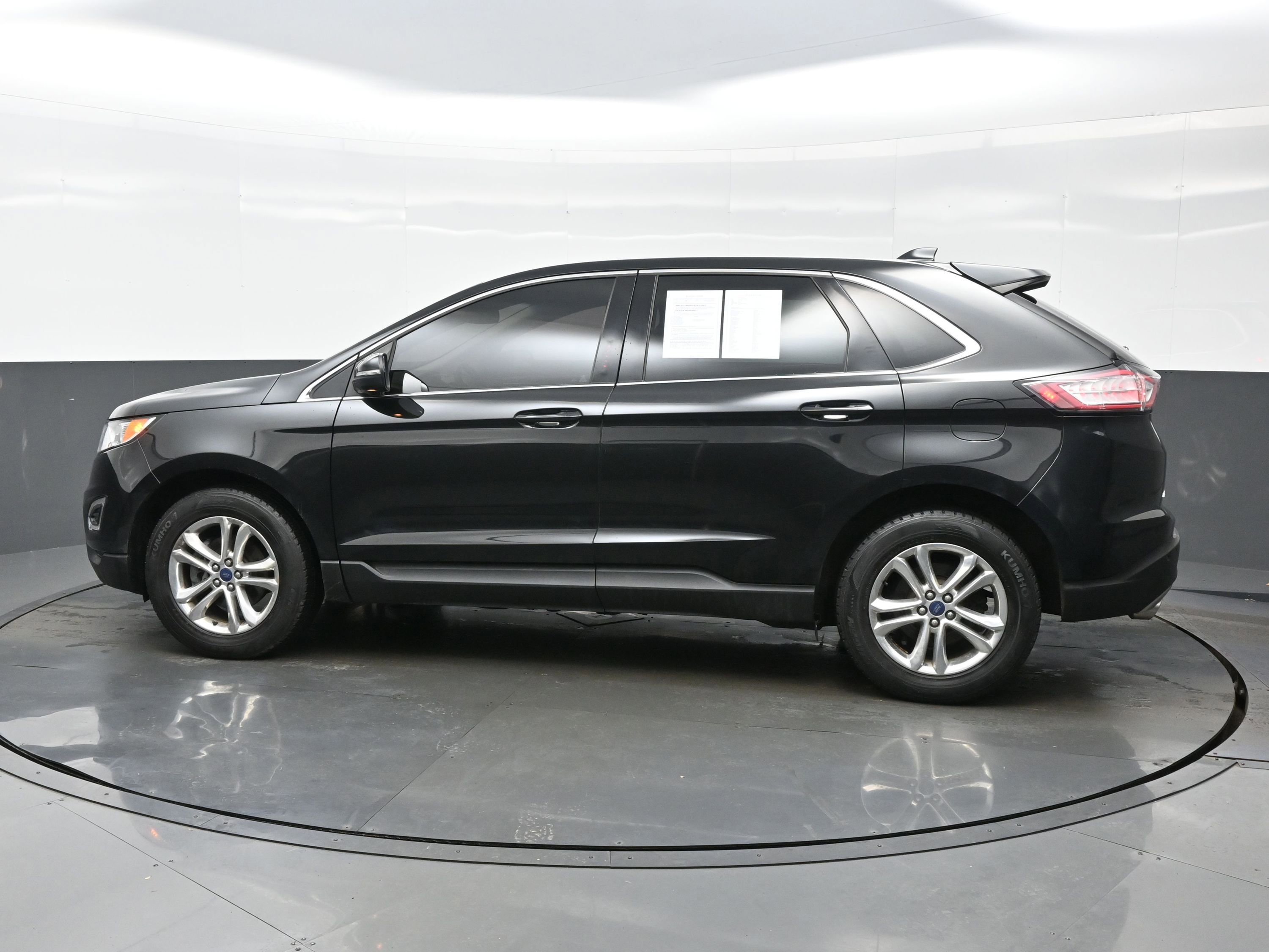 Used 2015 Ford Edge SEL w/ Equipment Group 201A image 3