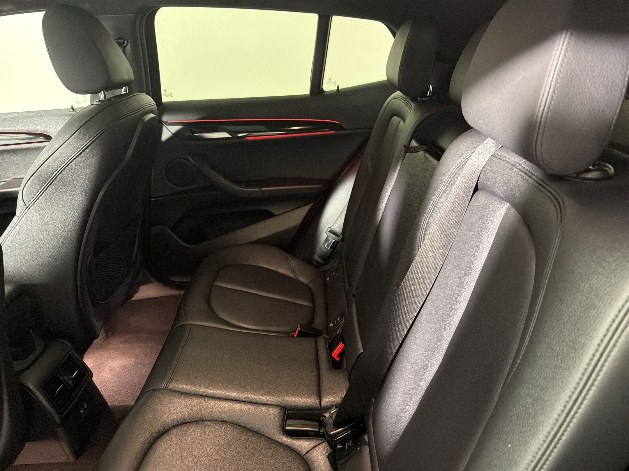 Used 2018 BMW X2 sDrive28i w/ Convenience Package FWD image 31