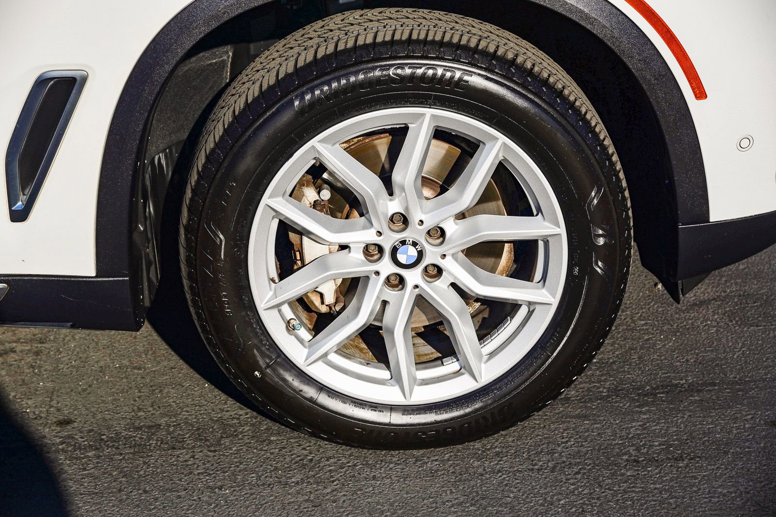 Used 2020 BMW X5 xDrive40i w/ Premium Package image 11