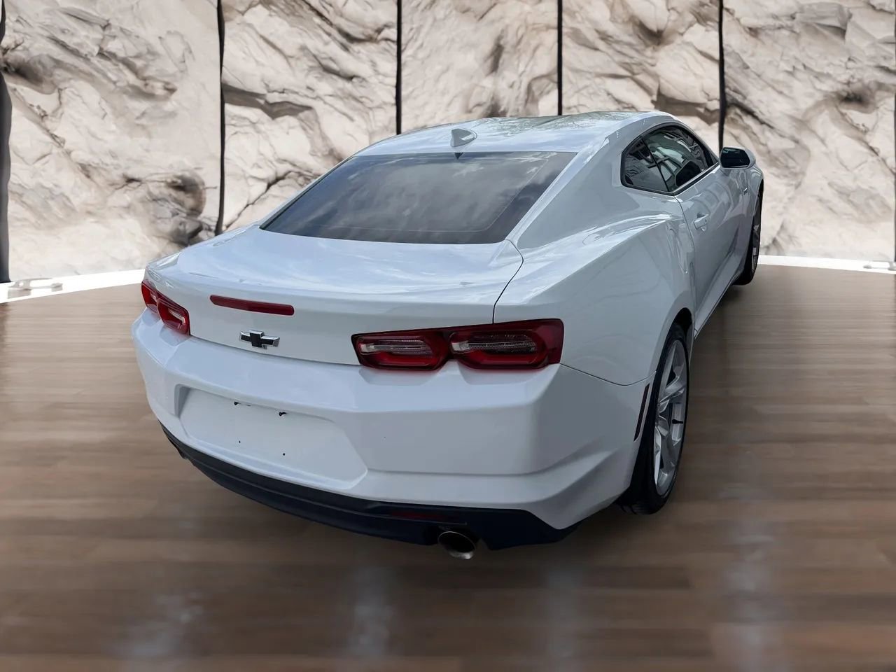 Used 2023 Chevrolet Camaro LT w/ Technology Package image 9