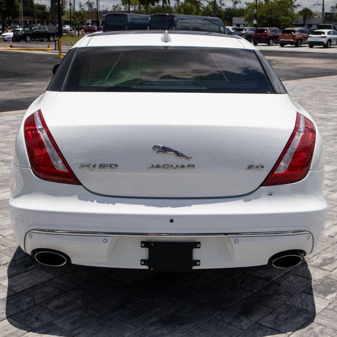 Used 2019 Jaguar XJ L Portfolio RWD image 6
