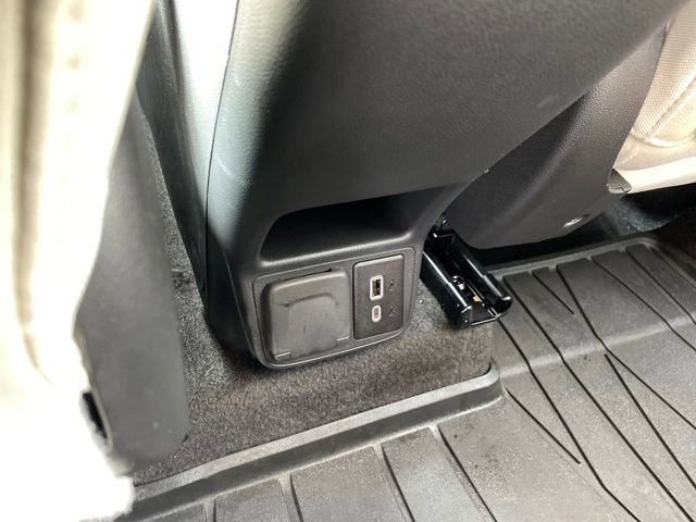 Certified 2023 Buick Encore GX Essence image 19