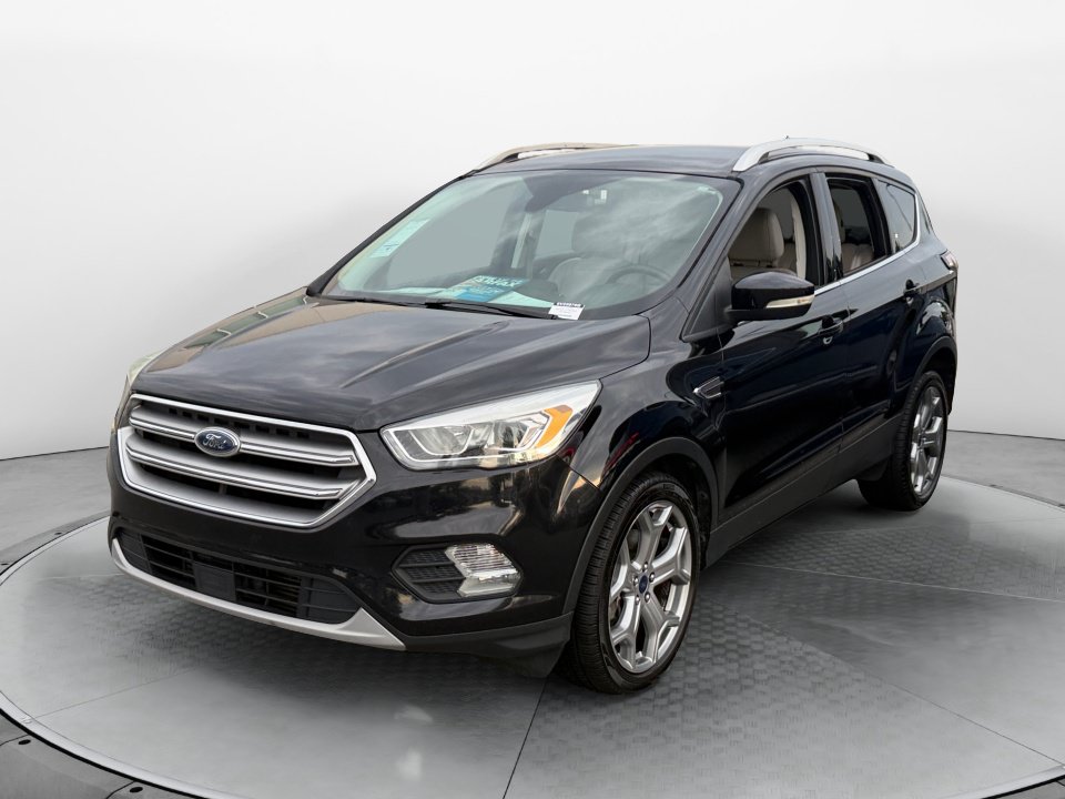 Used 2017 Ford Escape Titanium FWD image 3