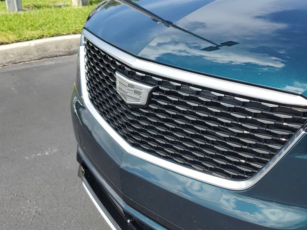 Certified 2024 Cadillac XT6 Premium Luxury w/ Technology Package FWD image 8