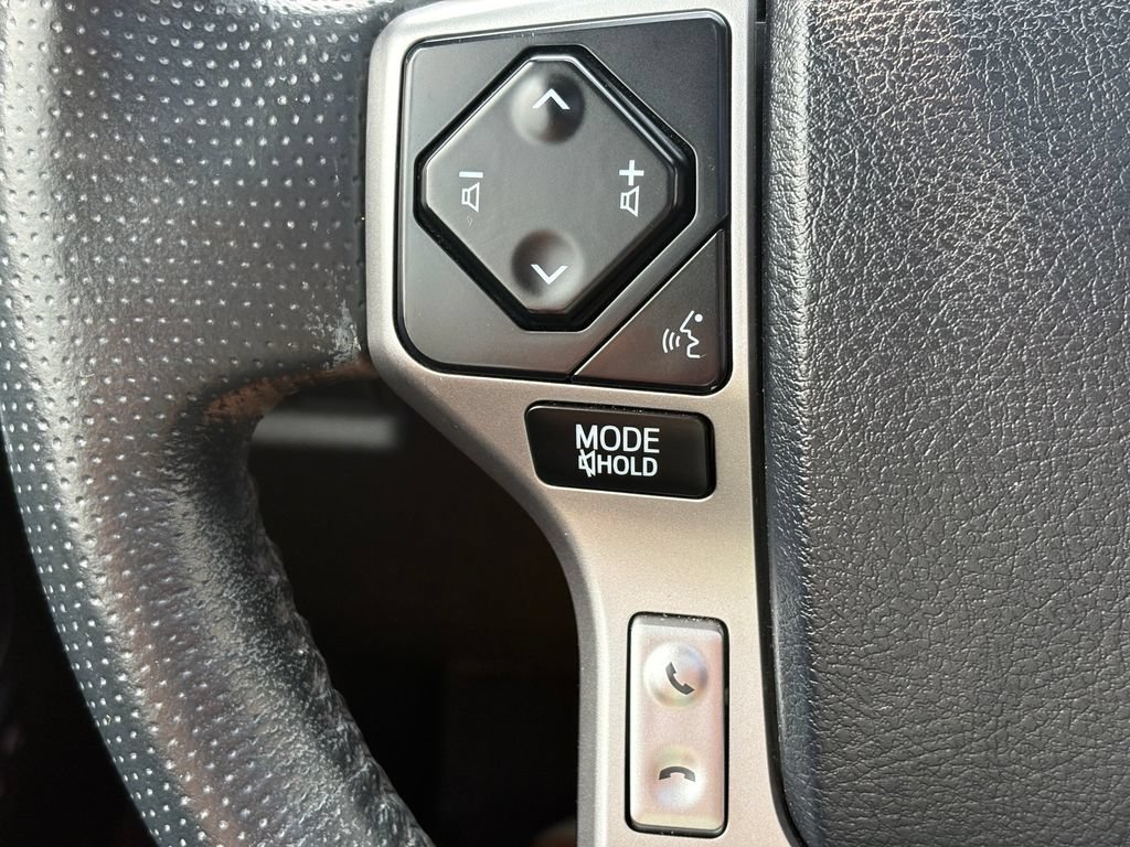 Used 2023 Toyota 4Runner Limited AWD/4WD image 6