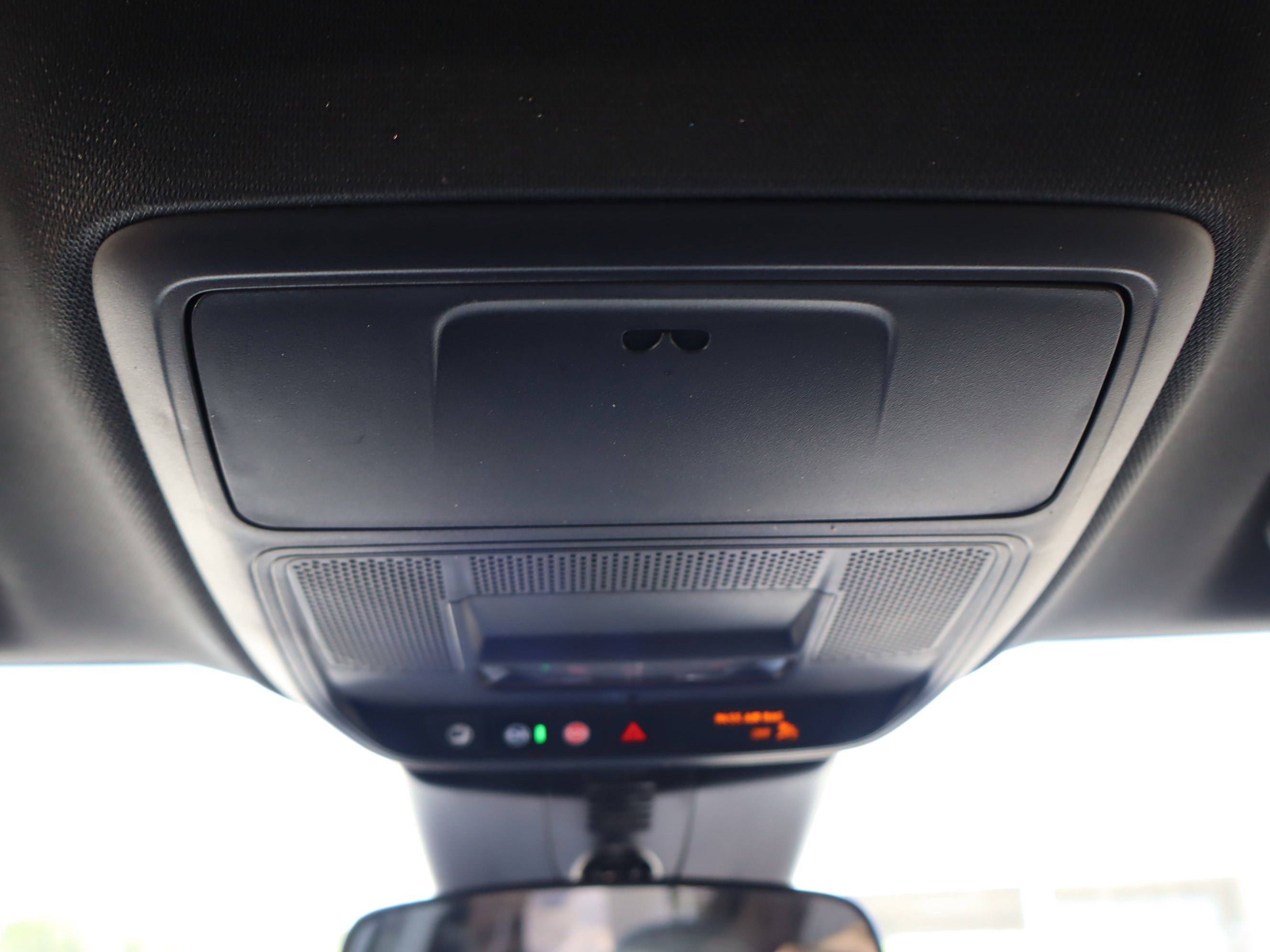 Used 2025 Chevrolet Traverse LT w/ Driver Confidence Package FWD image 28