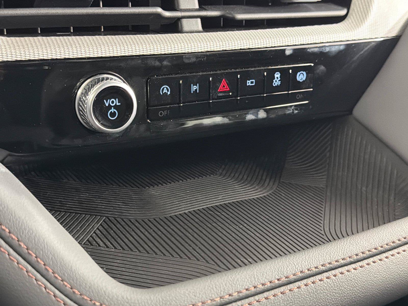 Used 2026 Ford Explorer Active RWD image 26