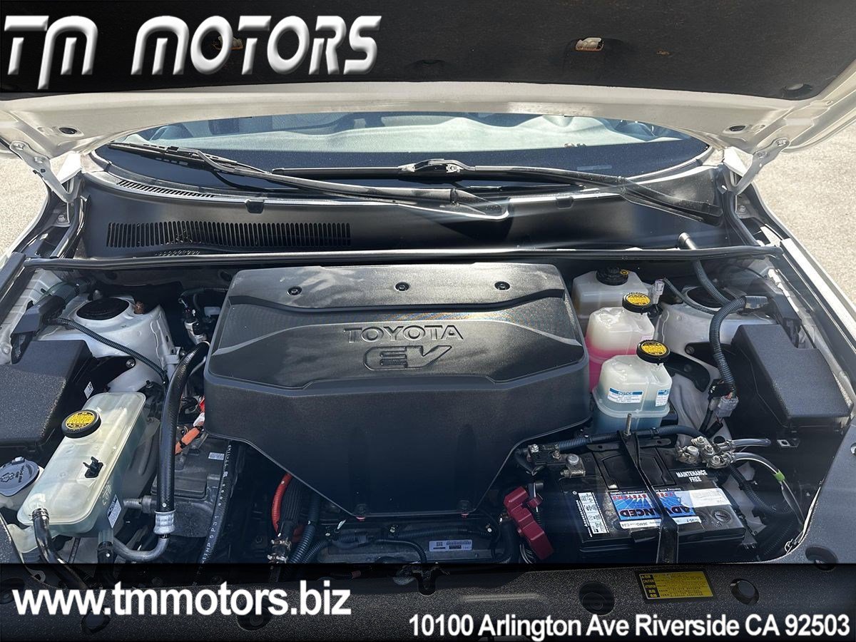 Used 2013 Toyota RAV4 EV FWD image 23