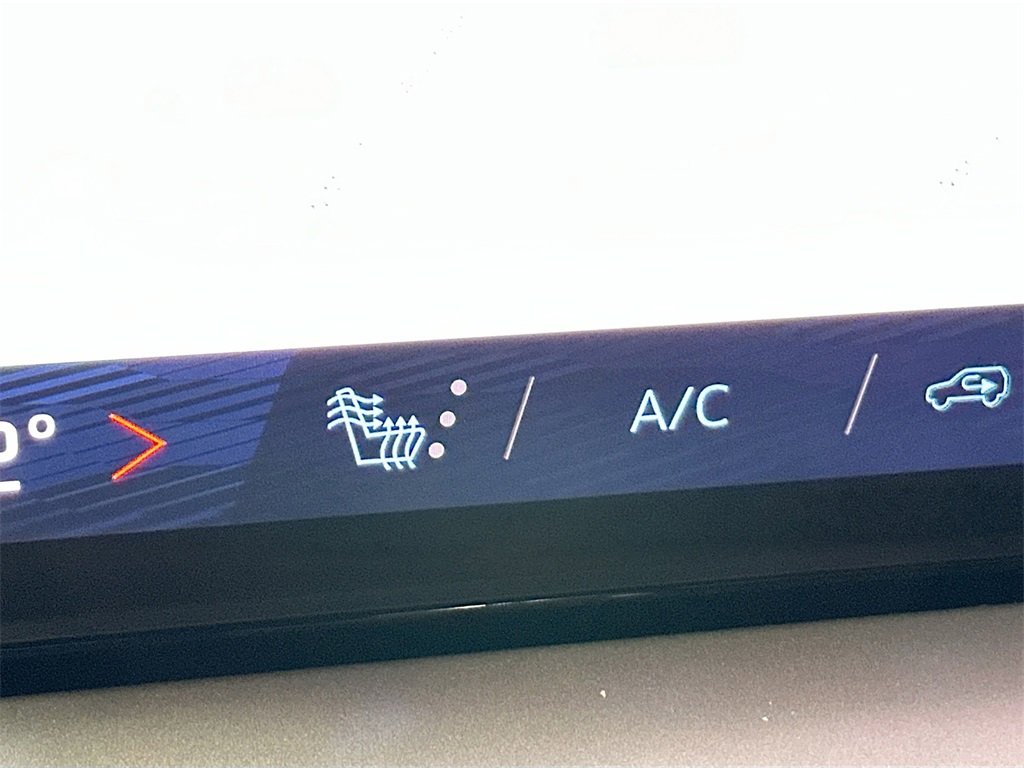 New 2025 Chevrolet Traverse LT w/ Enhanced Driving Package image 22