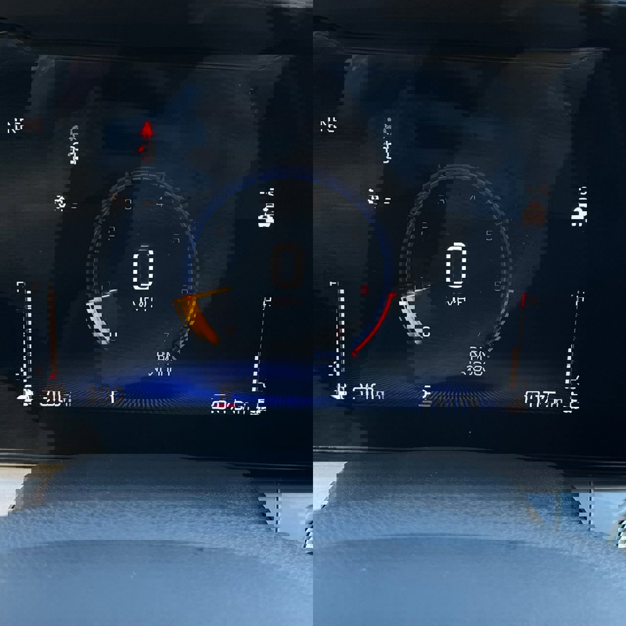 Certified 2025 Chevrolet Trax LT image 16