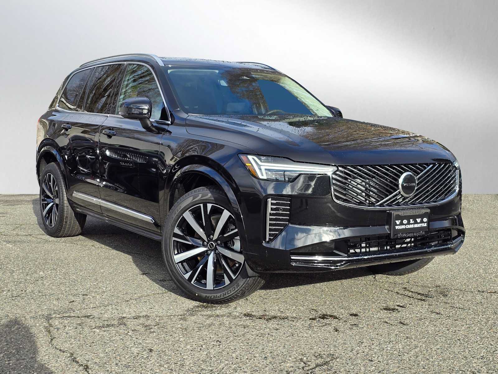 New 2026 Volvo XC90 B5 Core