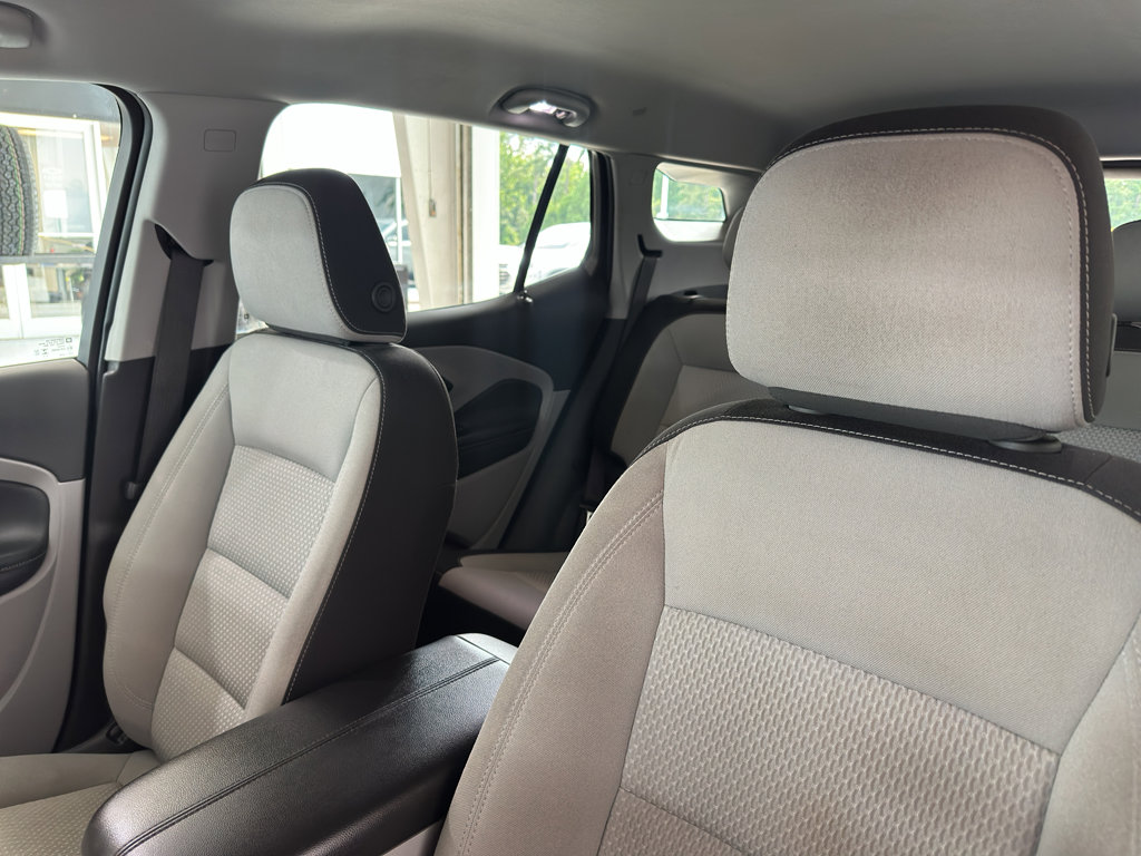 Used 2024 GMC Terrain SLE image 5