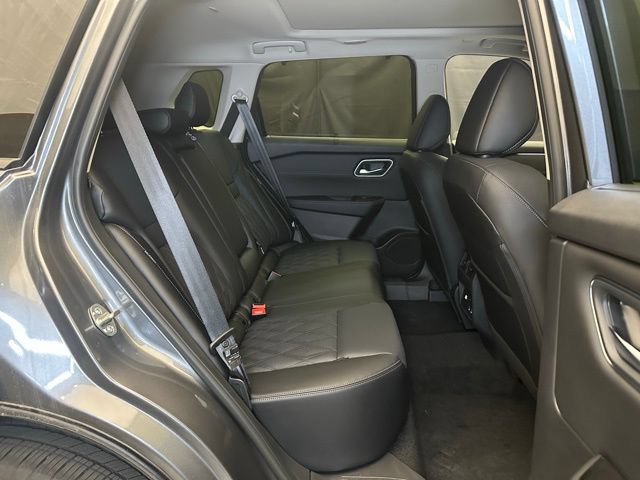 Used 2026 Nissan Rogue Platinum w/ Platinum Premium Package AWD/4WD image 18