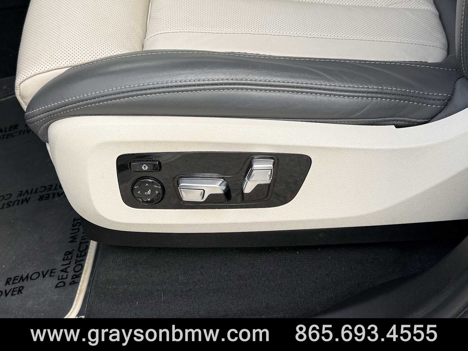 Used 2023 BMW X7 xDrive40i w/ Dynamic Handling Package image 11