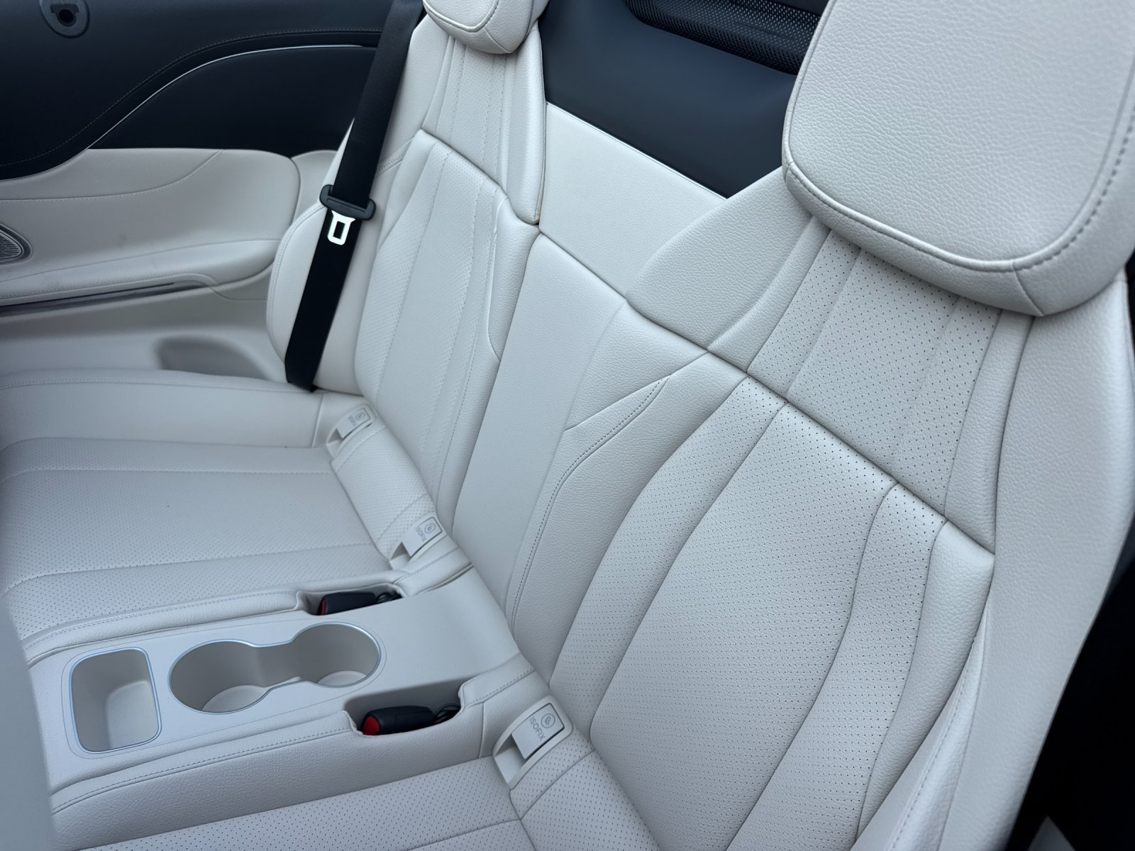 New 2027 Mercedes-Benz CLE 450 4MATIC Cabriolet image 13
