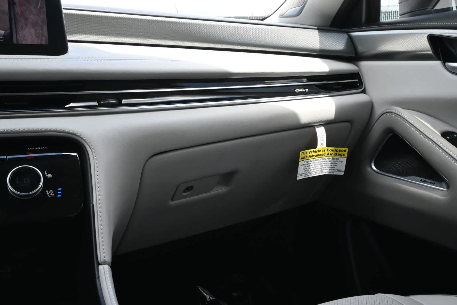 Certified 2026 INFINITI QX60 Luxe w/ Cargo Package FWD image 8