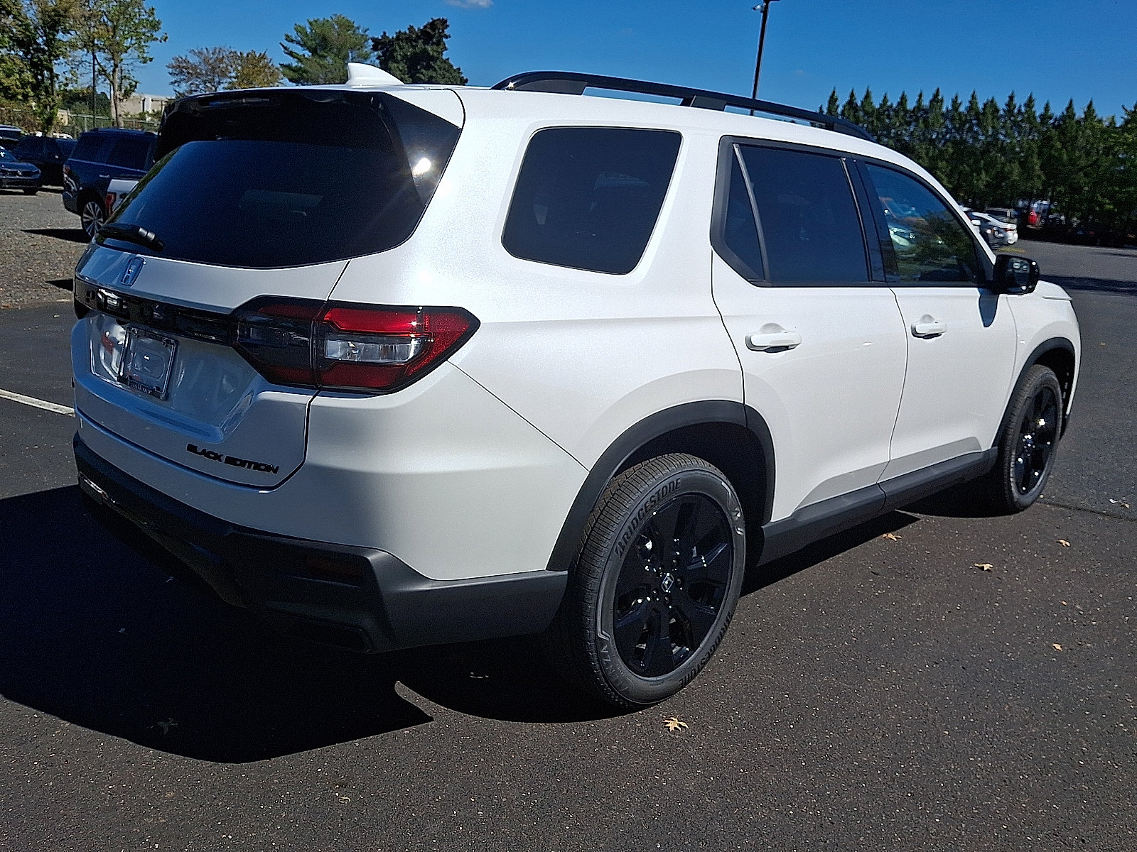 New 2026 Honda Pilot Black Edition image 4