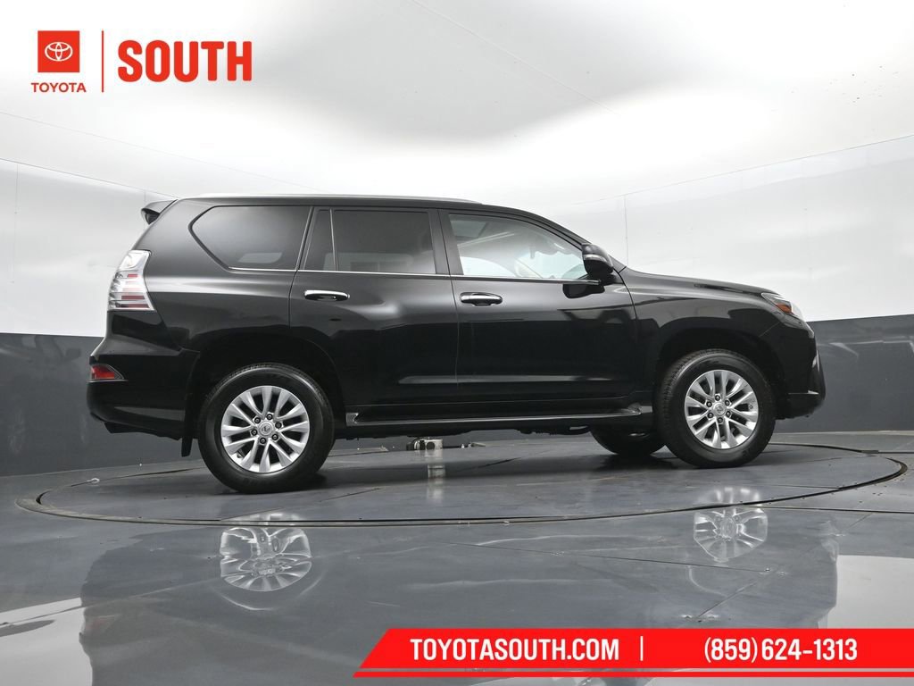Used 2023 Lexus GX 460 Premium w/ Premium Package image 47